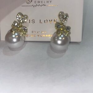 gold pearl earrings